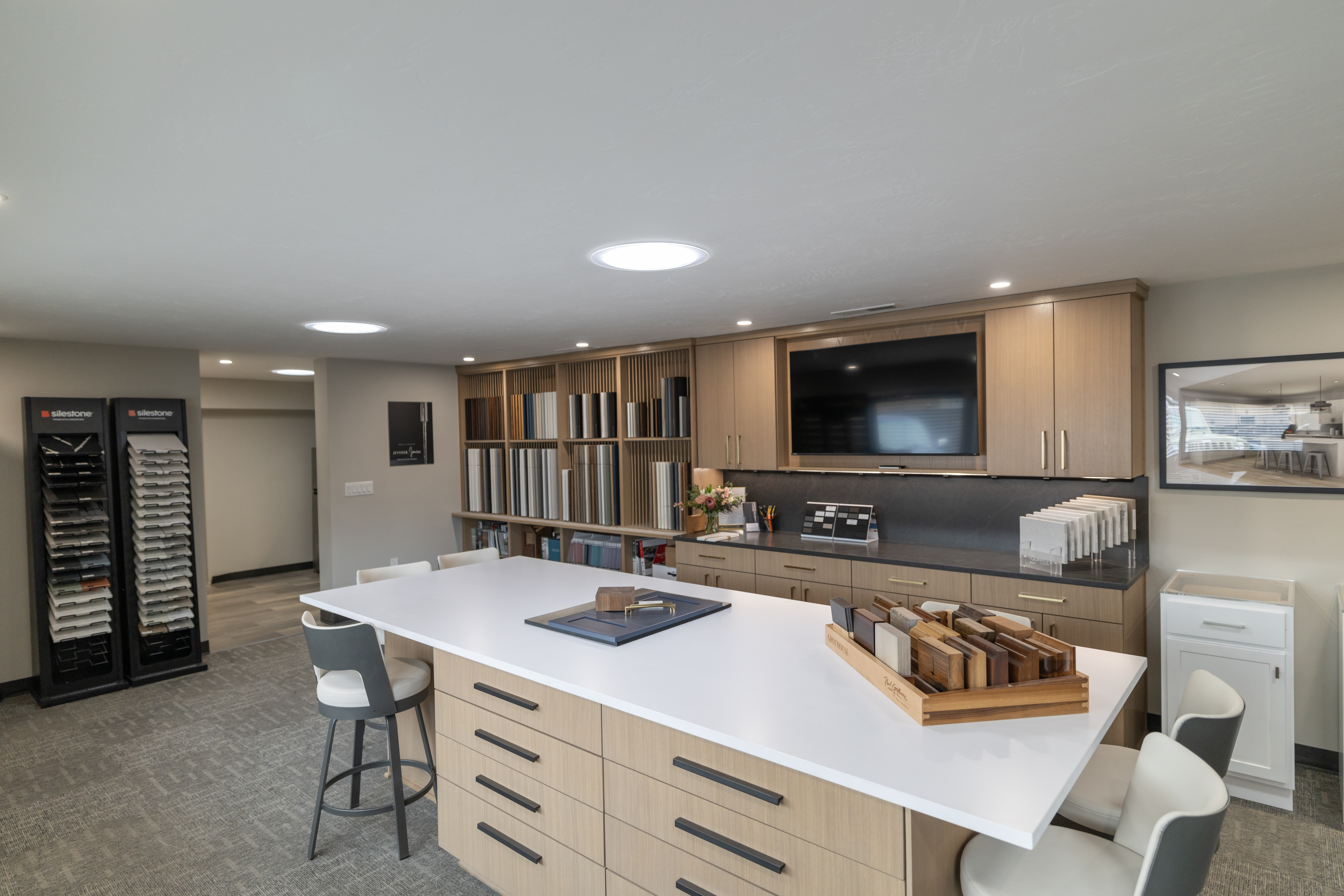 Remodeler builds Jennifer James Design Studio